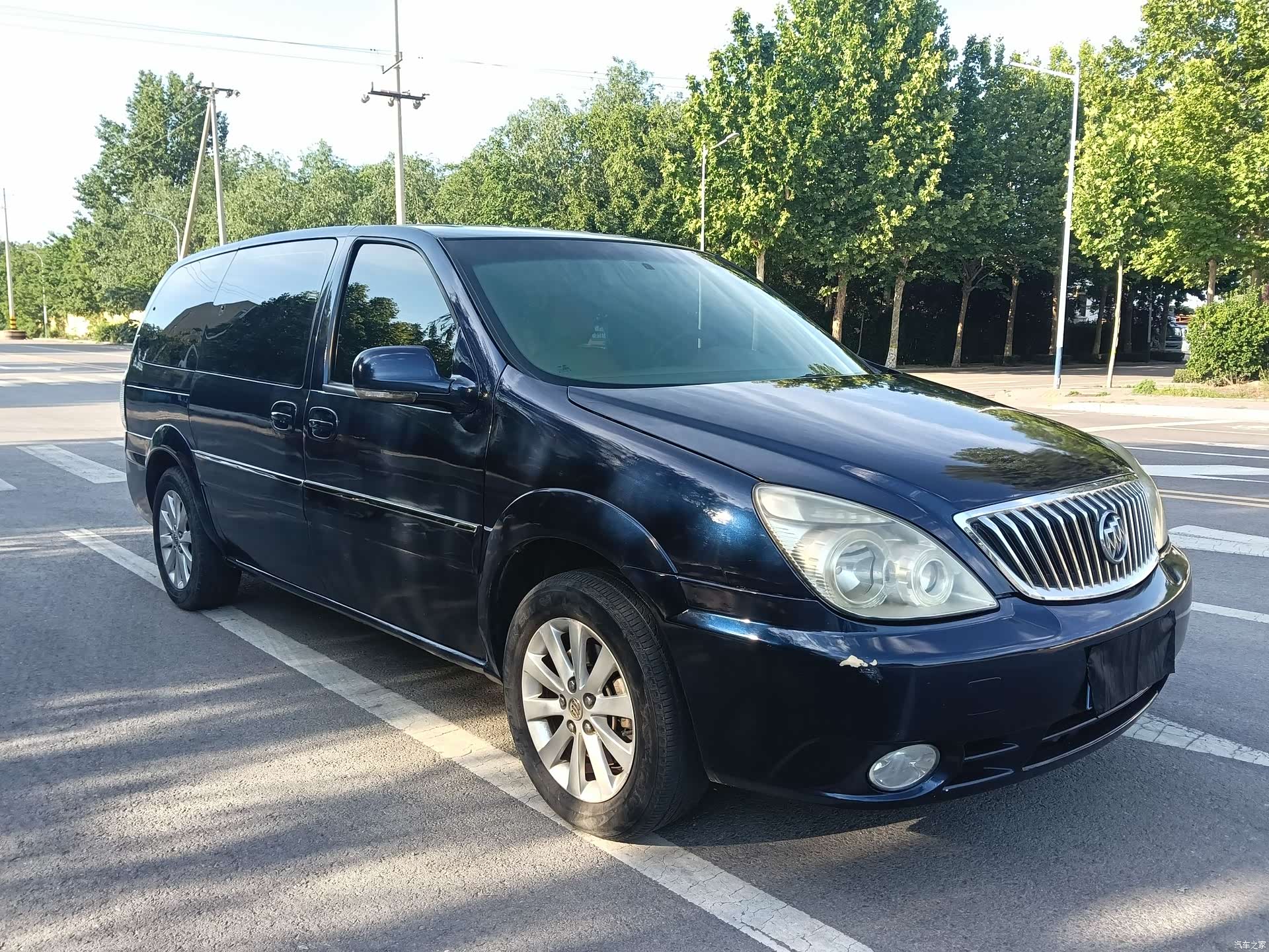 Buick GL8, 2015 3