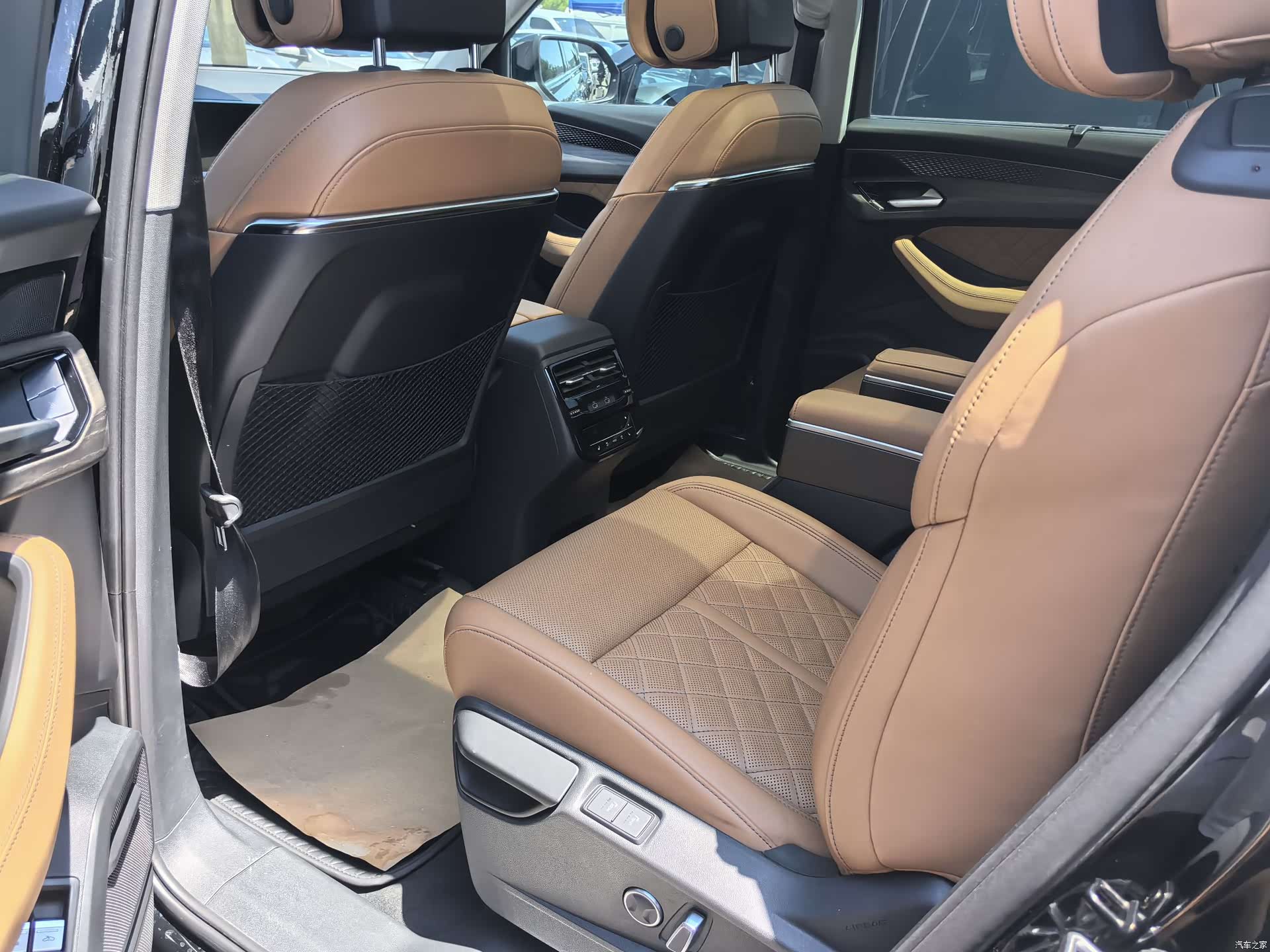Audi Q6, 2024 8
