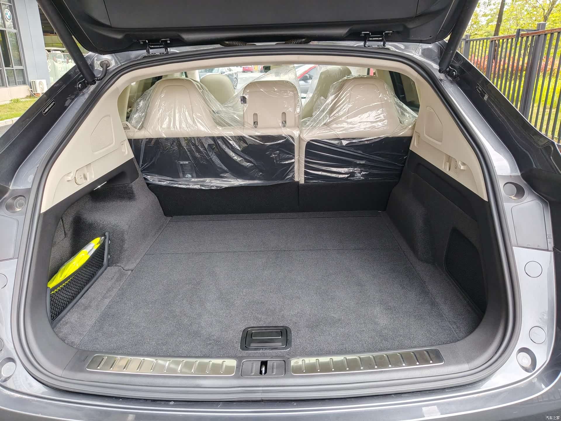 Luxeed R7, 2026 16