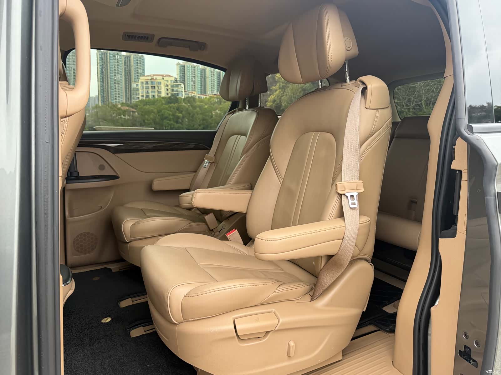 Buick GL8, 2017 7