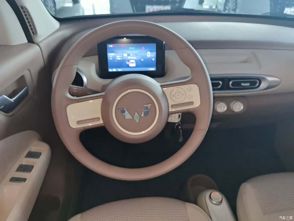 Wuling MINIEV, 2025 11