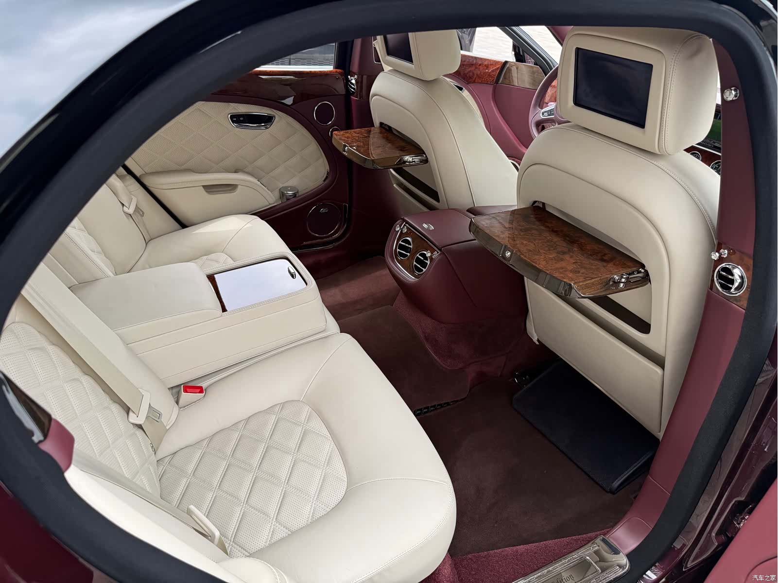 Bentley Mulsanne, 2012 10