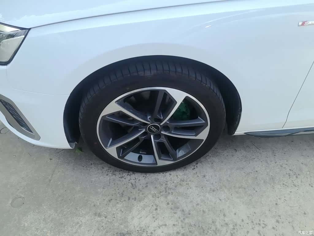 Audi A4L, 2022 23