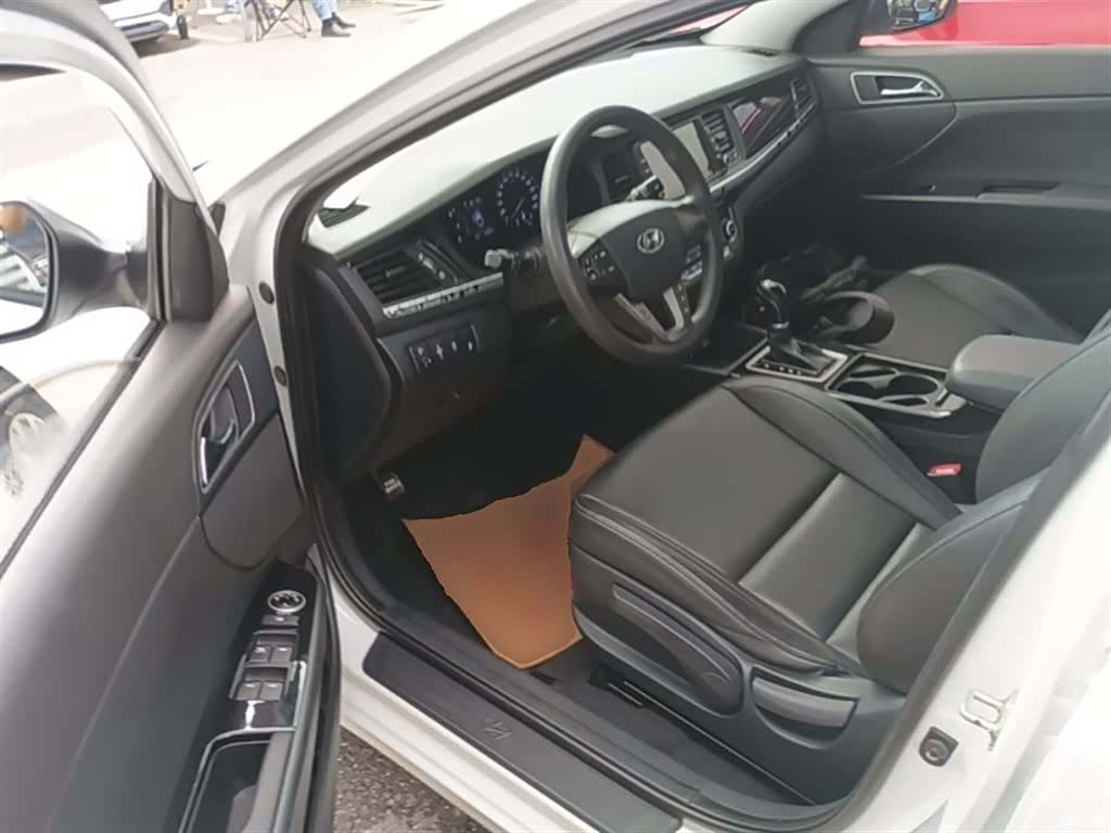 Hyundai GLS, 2017 16