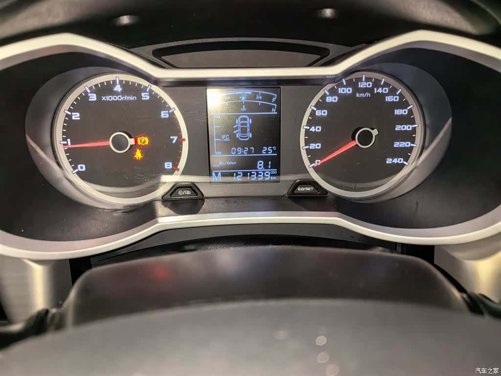 Geely Emgrand, 2017 13