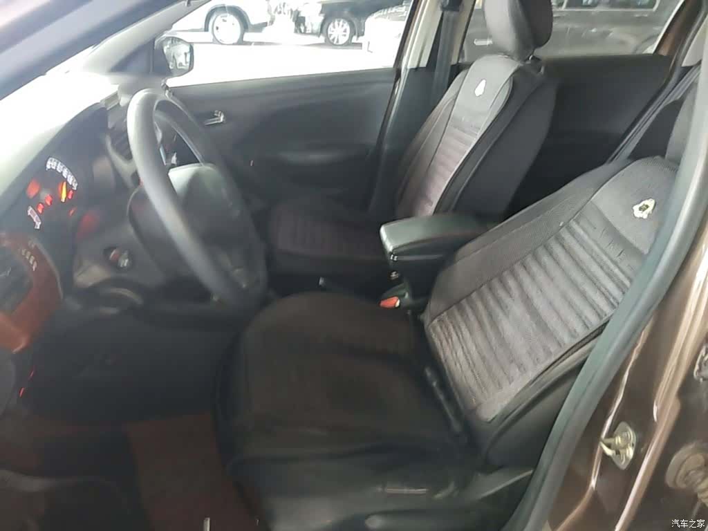 Peugeot 301, 2014 15