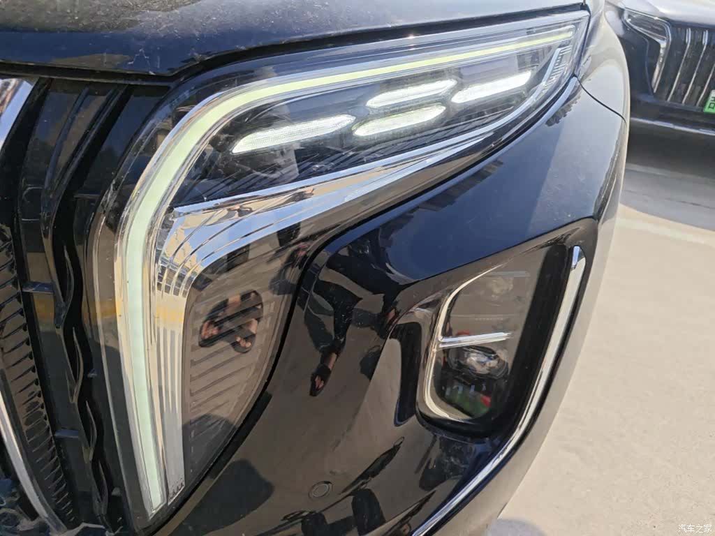 Hongqi HS7, 2024 24