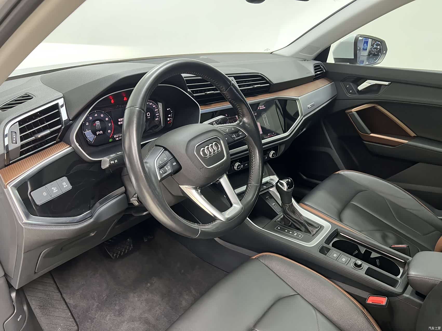Audi Q3, 2021 4