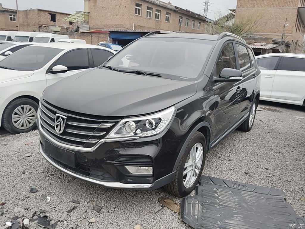 Wuling 560, 2017 1