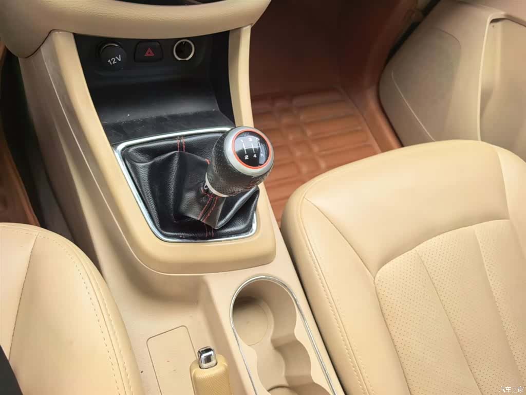 Wuling 730, 2014 14