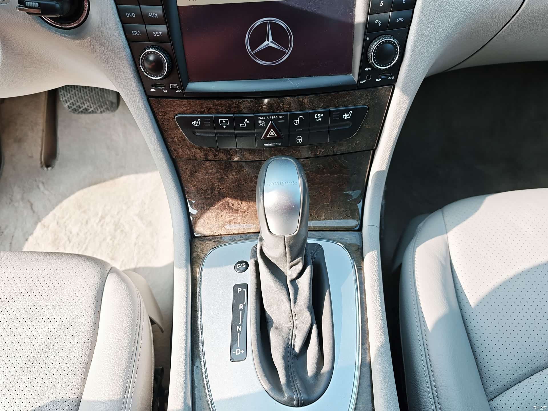 Mercedes-Benz E-Class, 2006 8