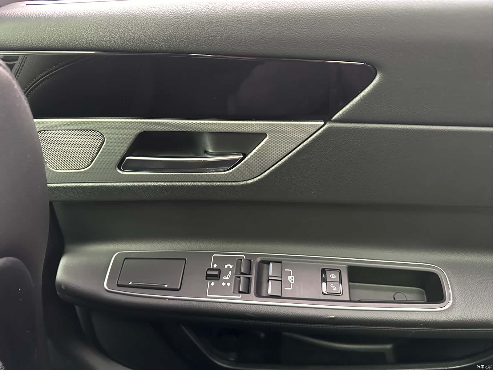 Land Rover XFL, 2018 18