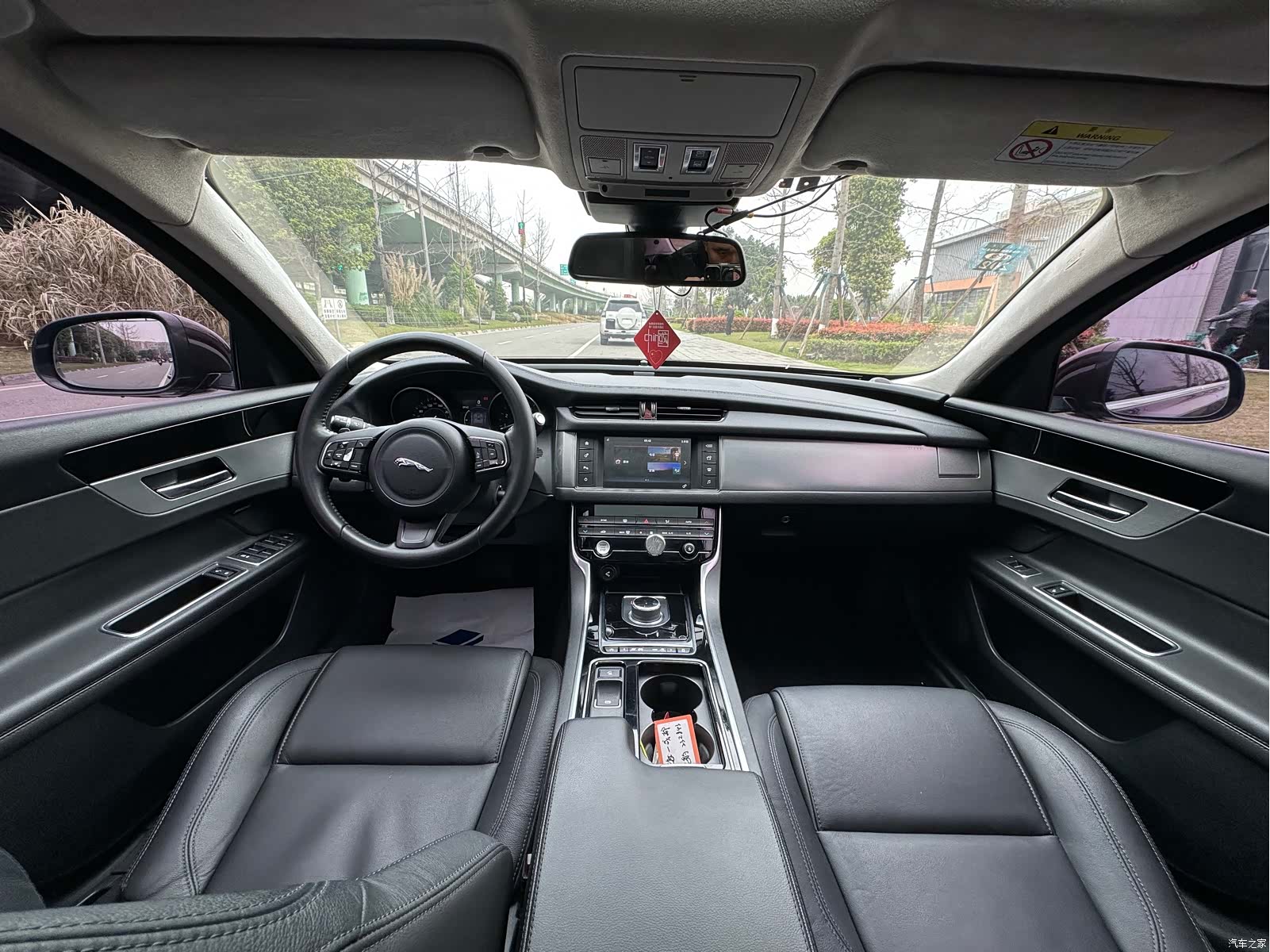Land Rover XFL, 2018 17