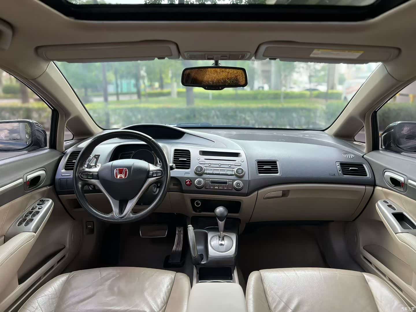 Honda Civic, 2011 8