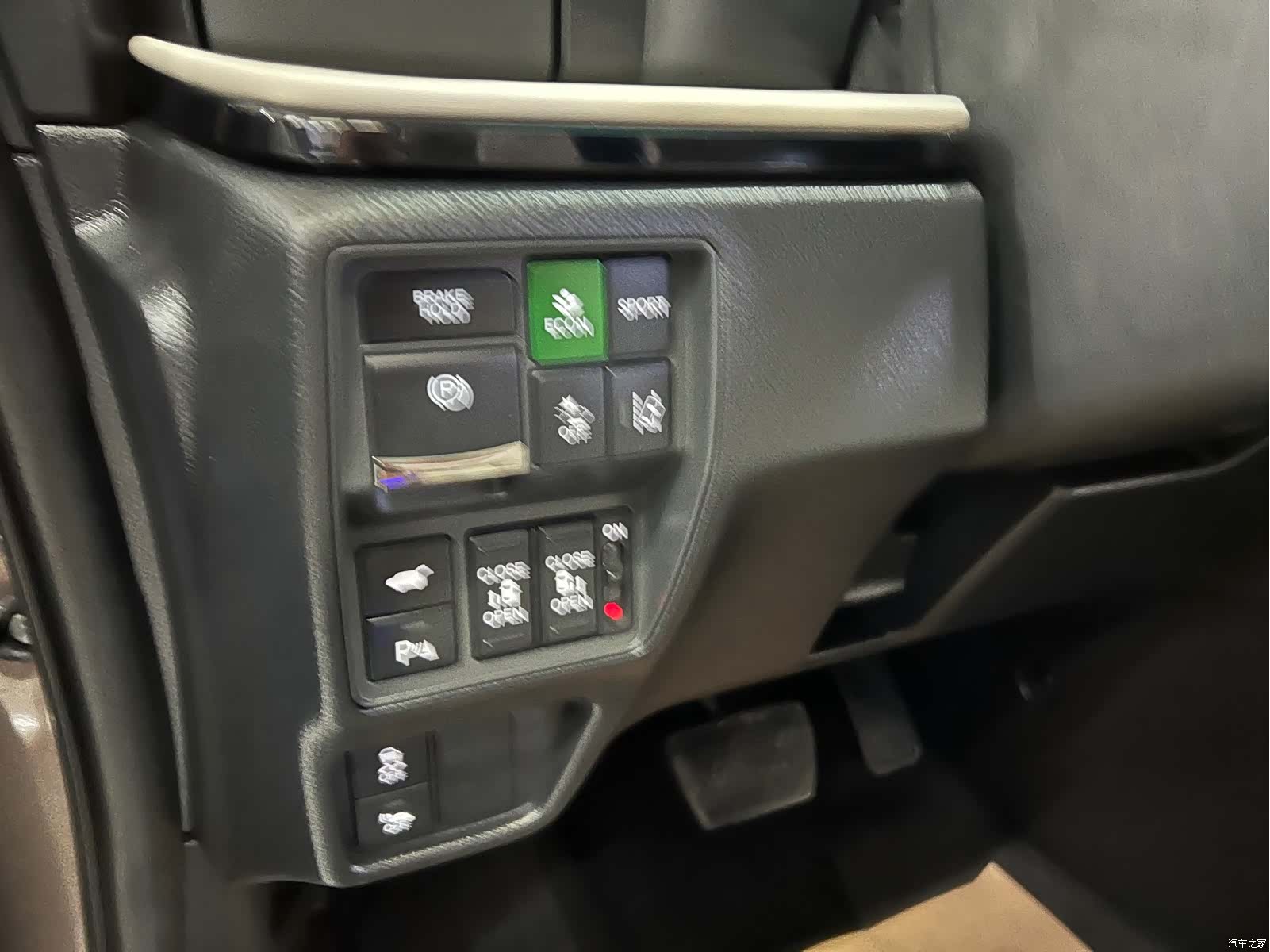 Honda Elysion, 2022 11