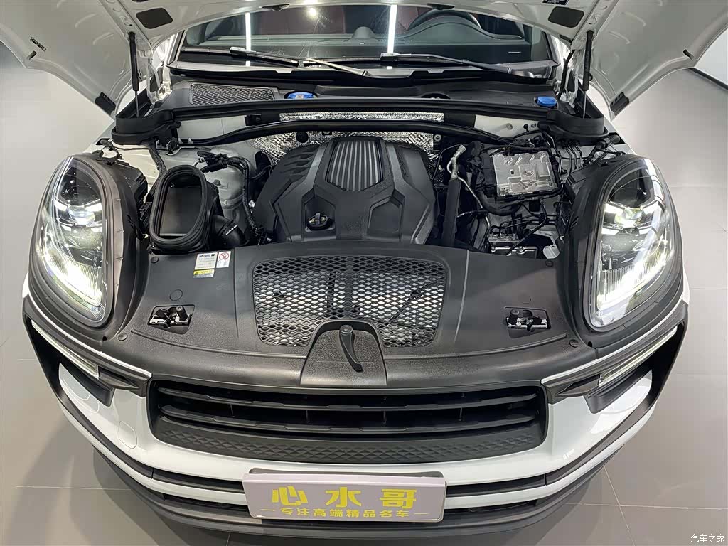 Porsche Macan, 2023 24