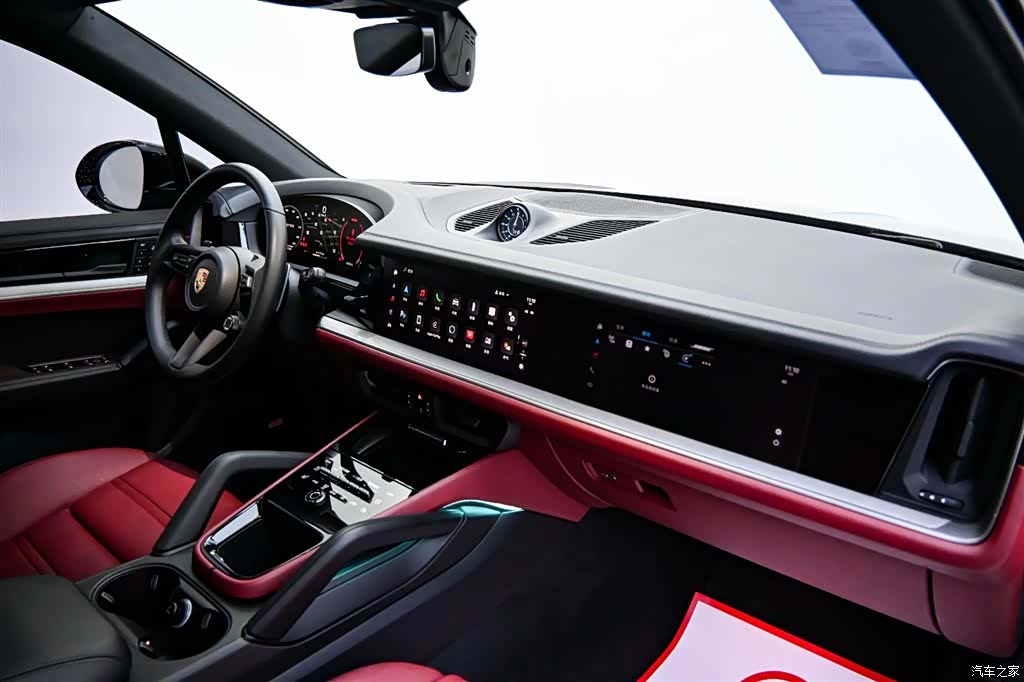 Porsche Cayenne, 2024 13