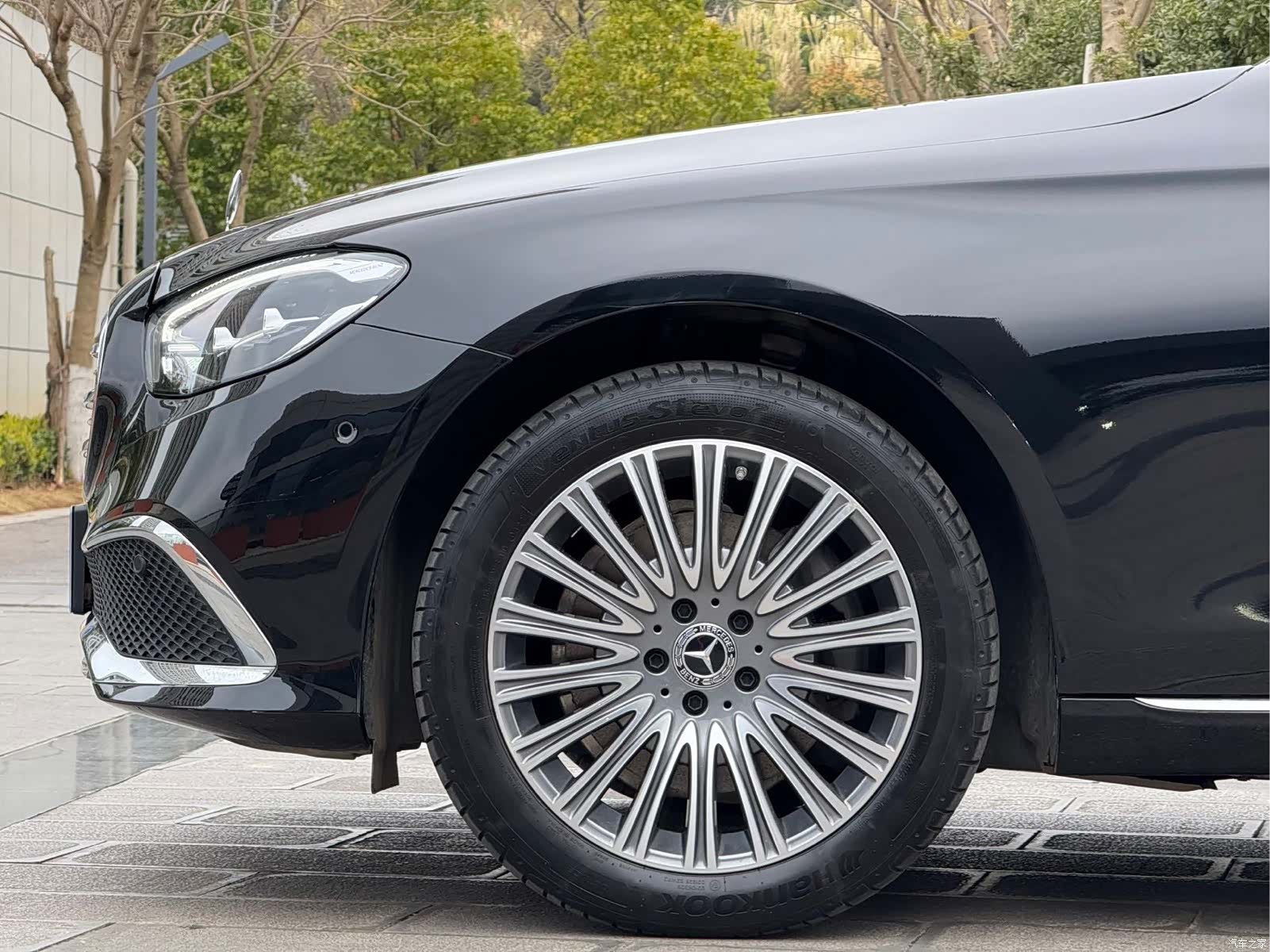 Mercedes-Benz E-Class, 2022 4