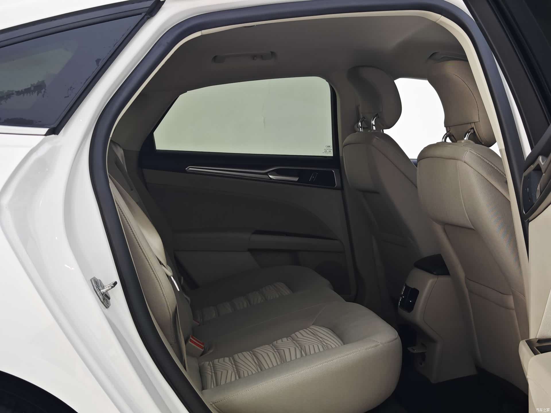 Ford Mondeo, 2018 24