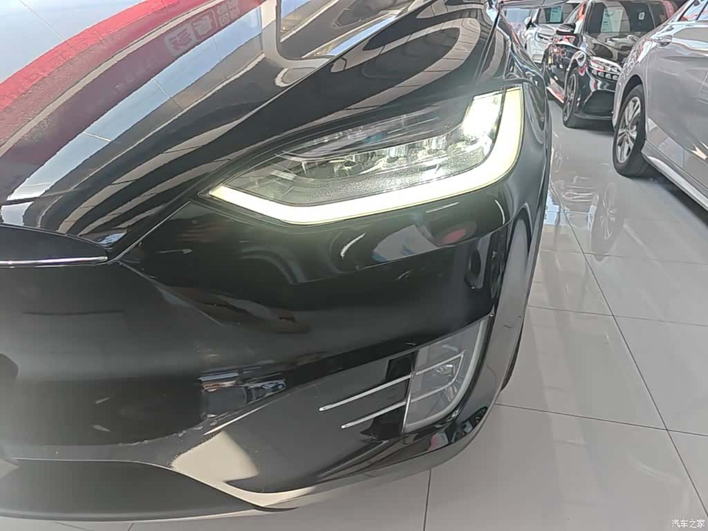 Tesla Model X, 2019 24
