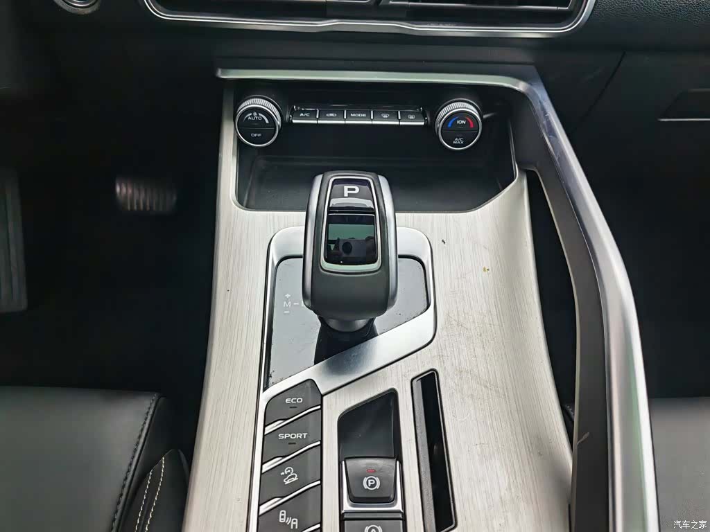 Geely Coolray, 2019 13