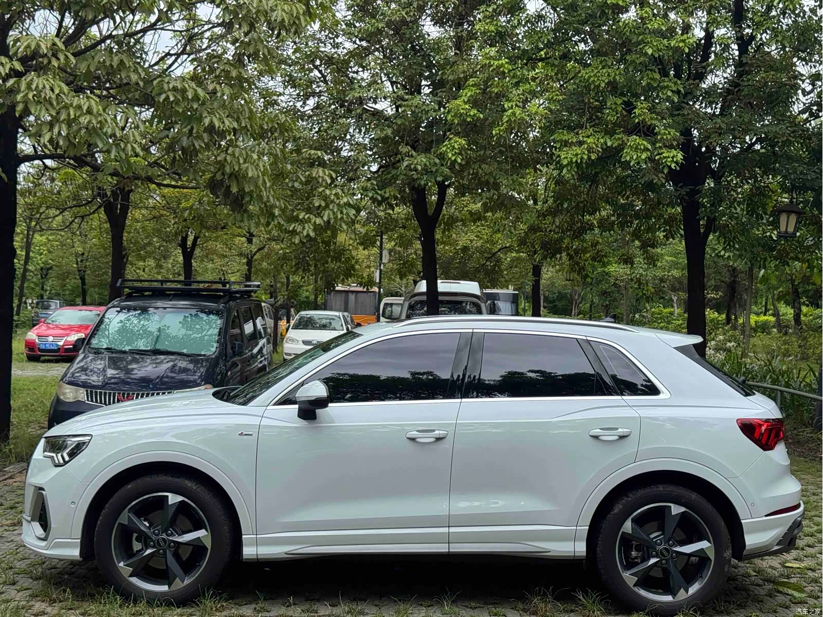 Audi Q3, 2023 3