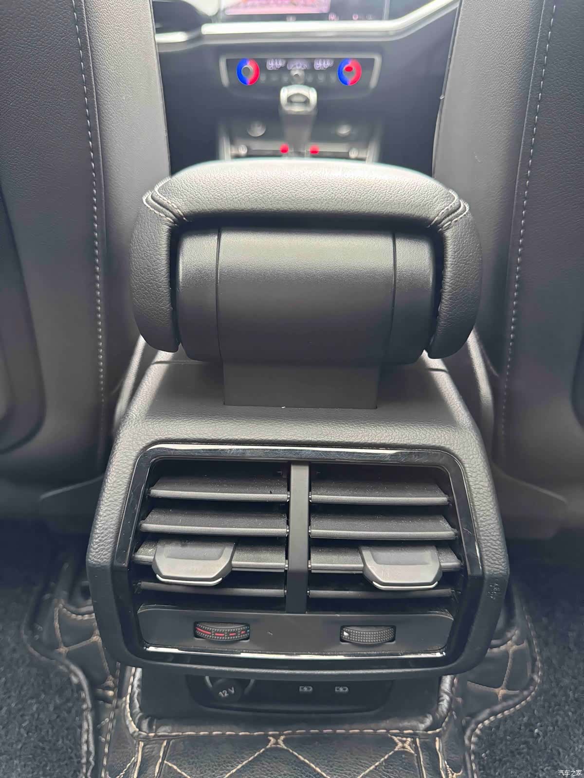 Audi Q3, 2023 15