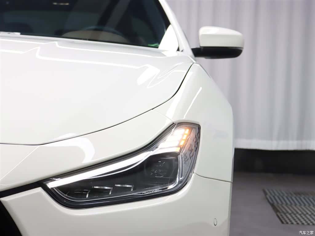 Maserati Ghibli, 2023 23