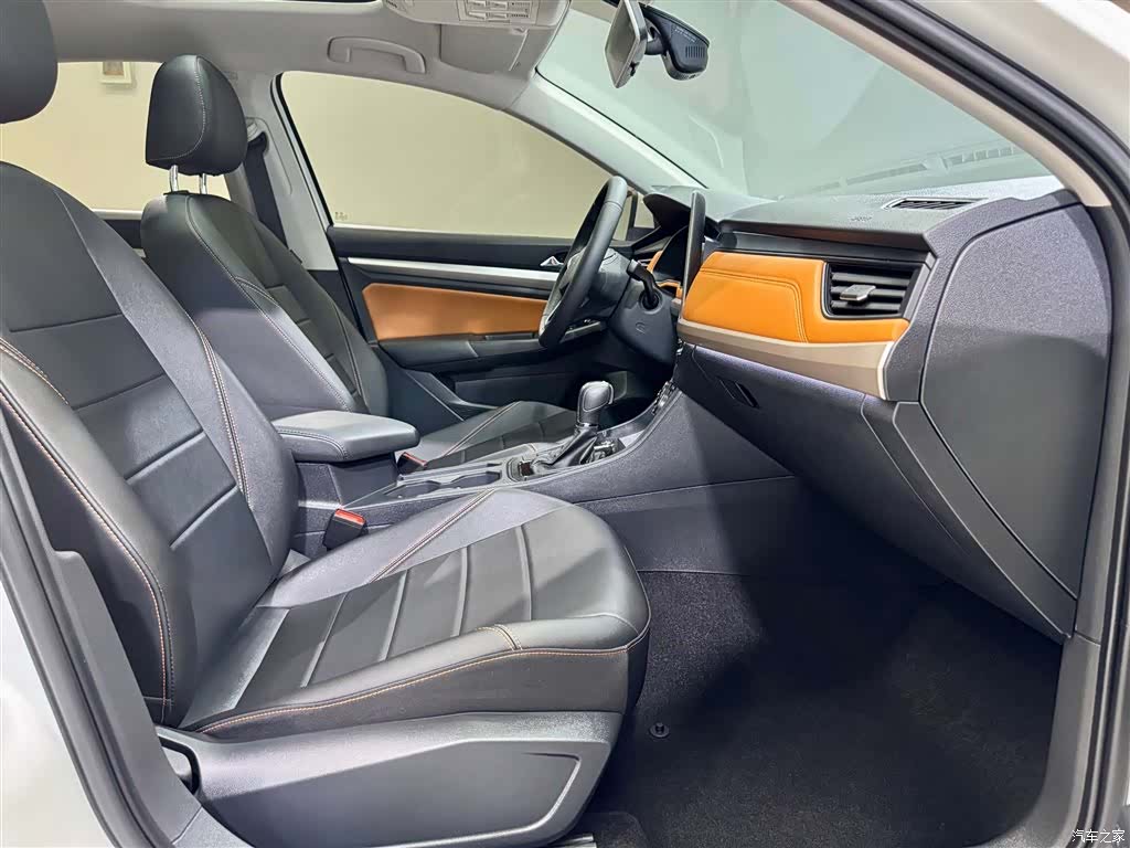 Volkswagen Bora, 2025 18
