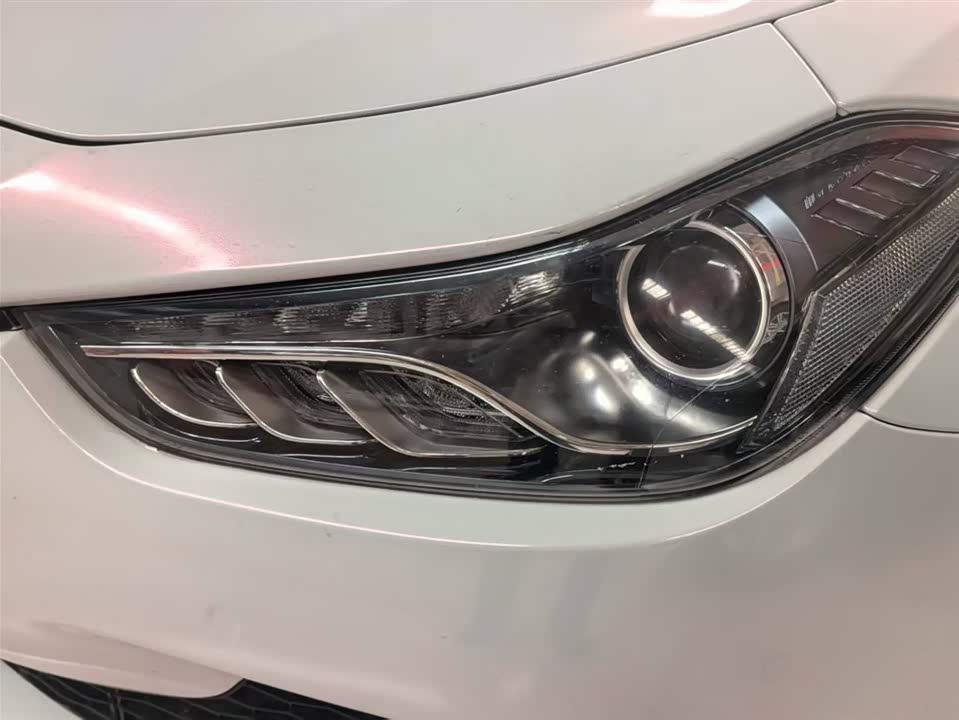 Maserati Ghibli Maserati Ghibli