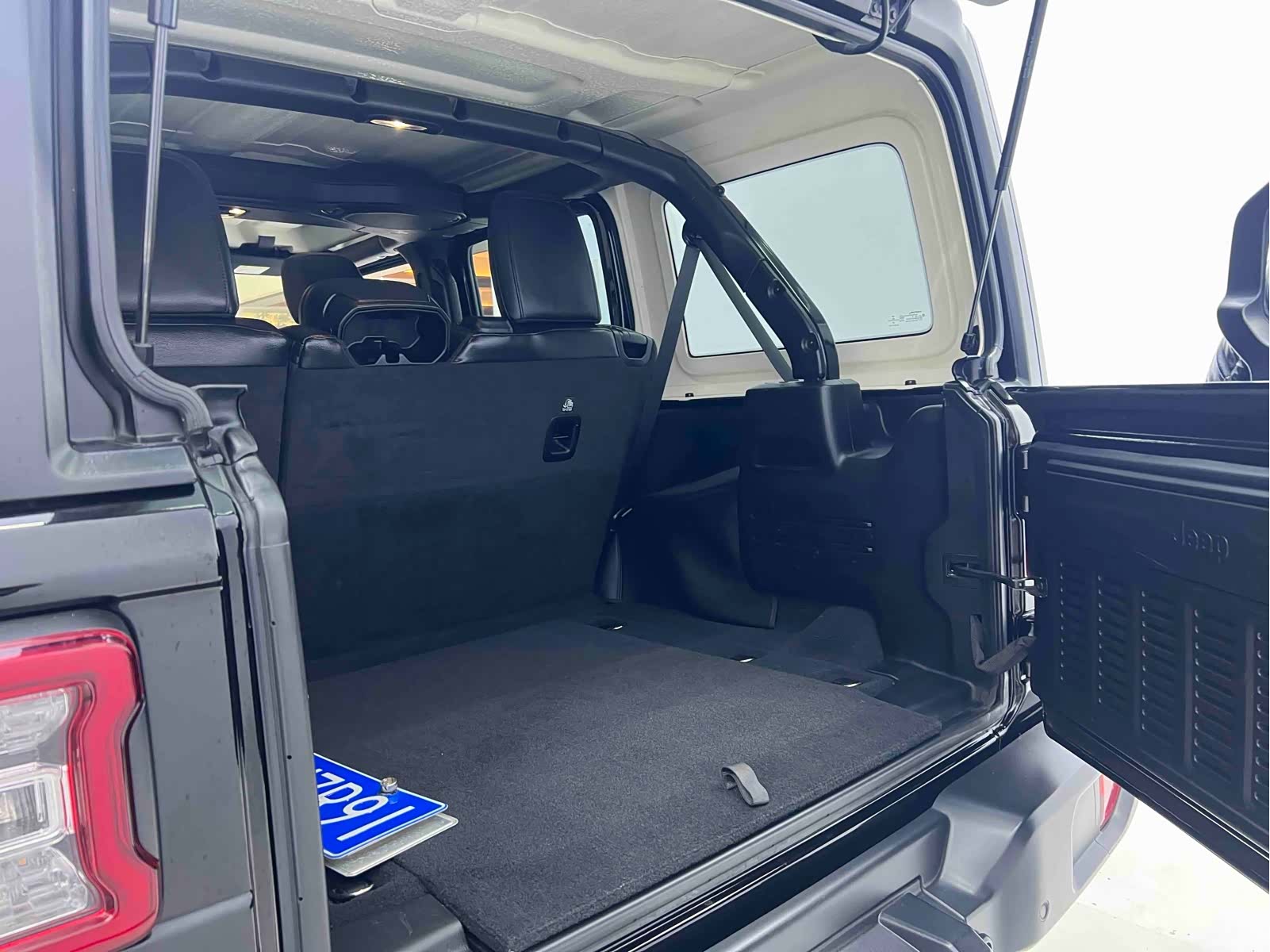Jeep Wrangler, 2021 14