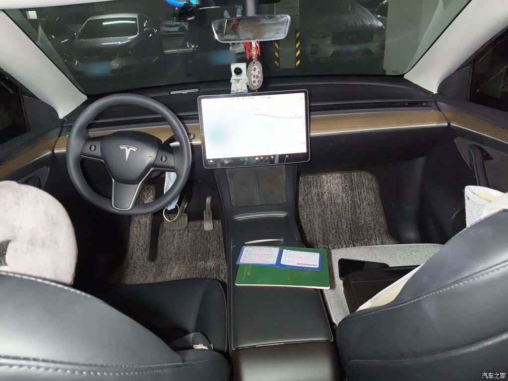 Tesla Model Y, 2021 13