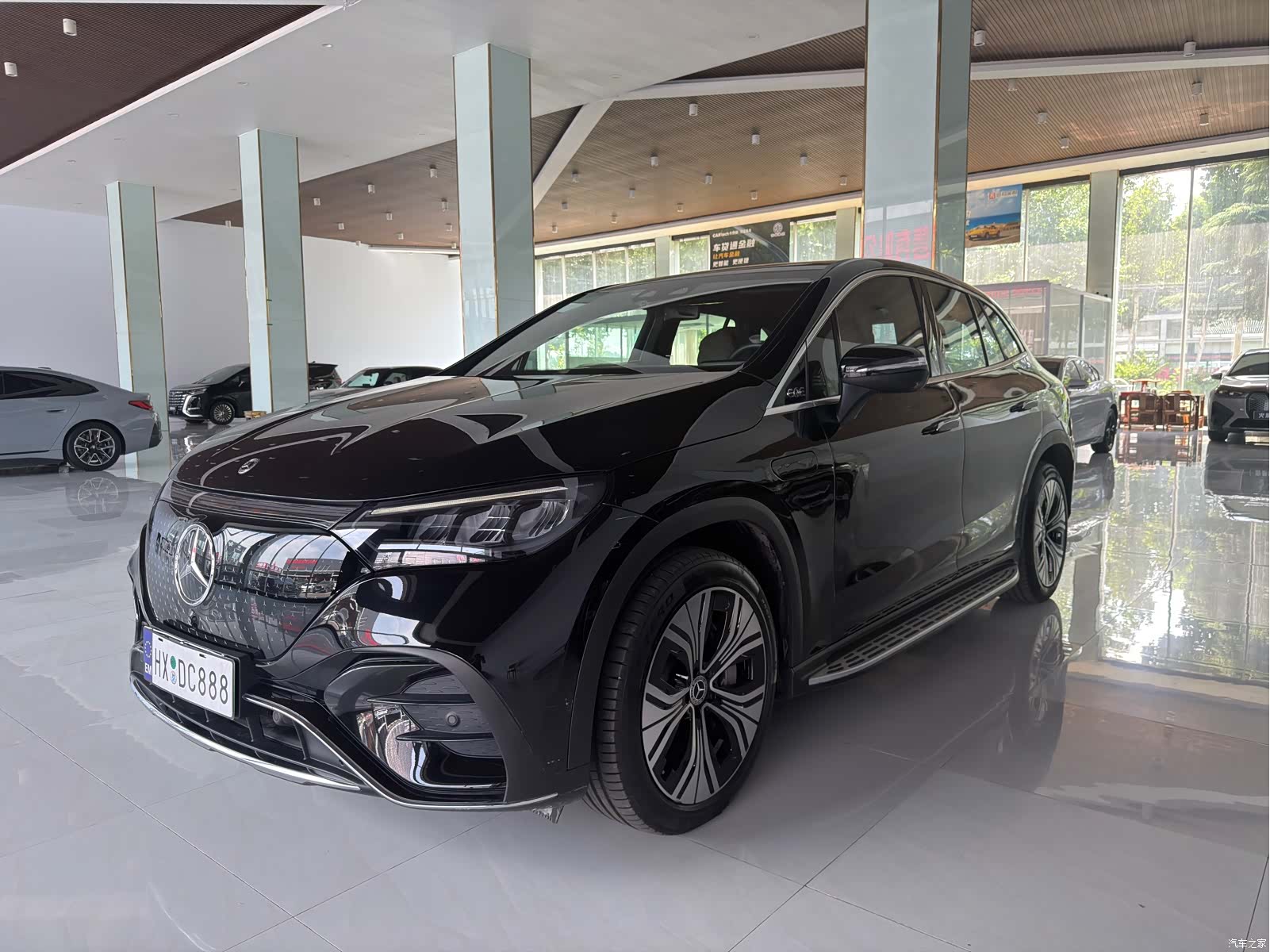 Mercedes-Benz EQE, 2025 1