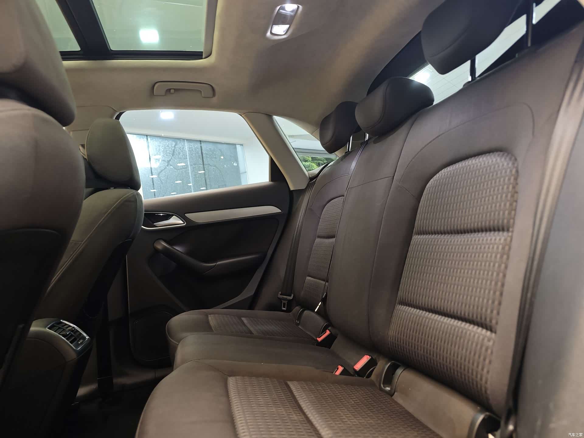 Audi Q3, 2015 23