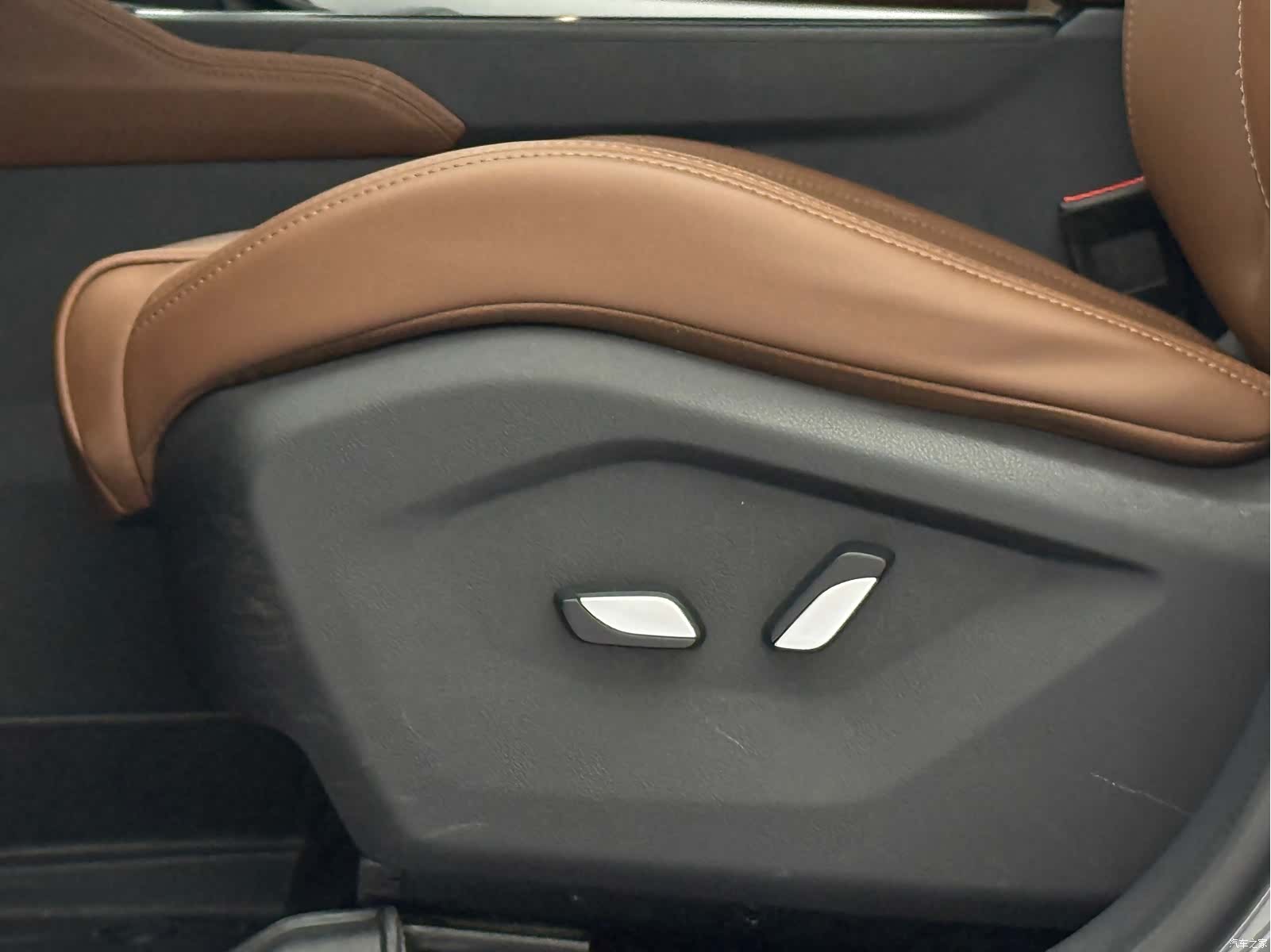 Geely X6, 2023 20