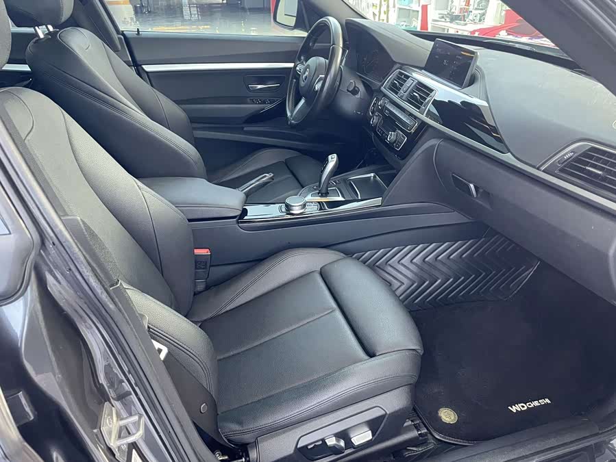 BMW 3 Series GT 2020, фото 19