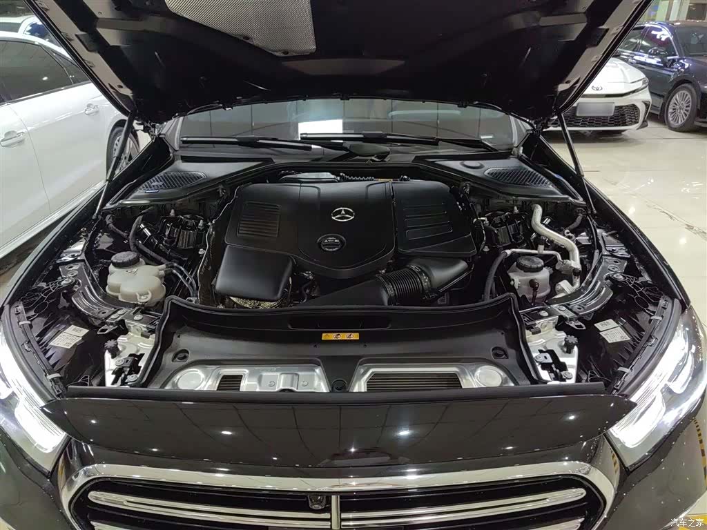 Mercedes-Benz E-Class, 2024 16