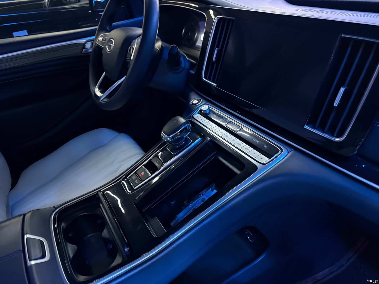 Trumpchi M8, 2022 14