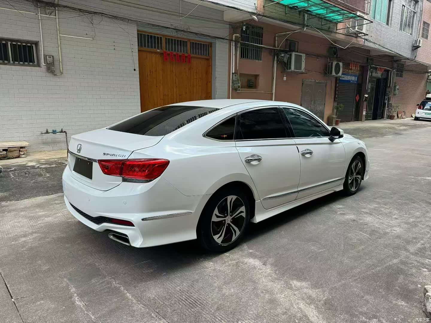Honda Spirior, 2015 все фото
