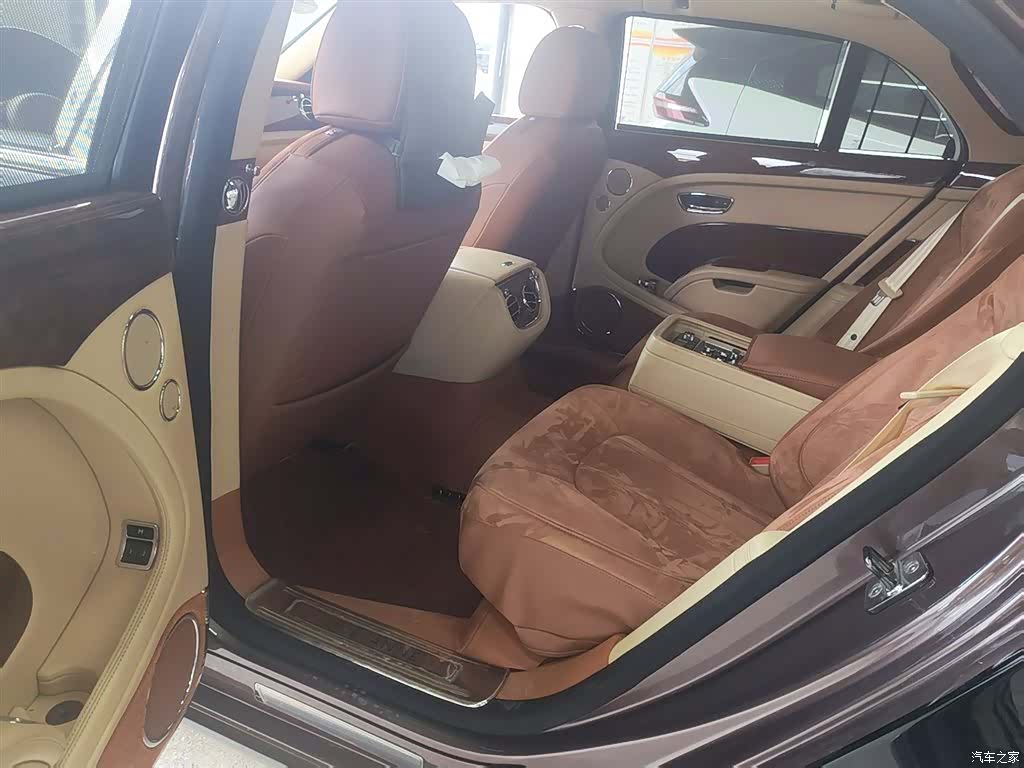Bentley Mulsanne, 2013 4