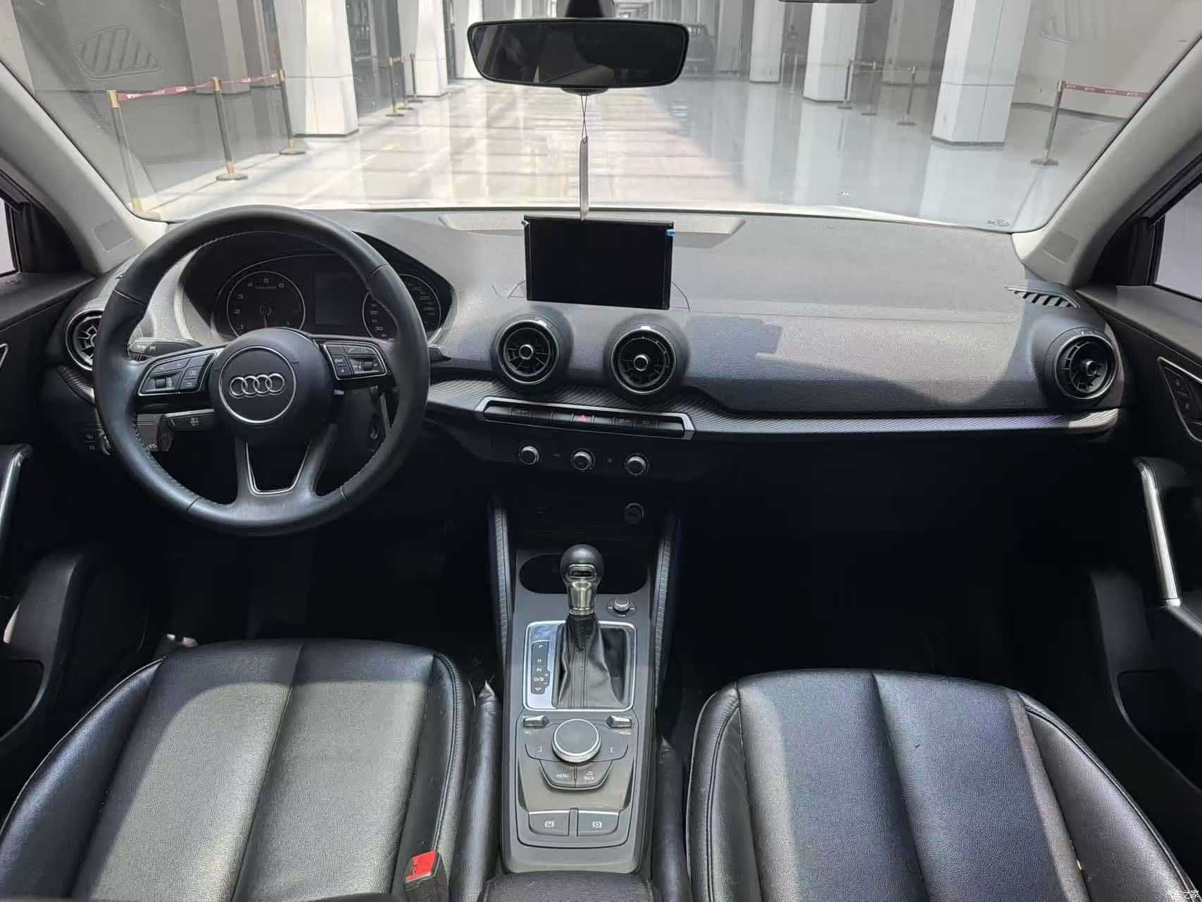 Audi Q2L, 2020 14