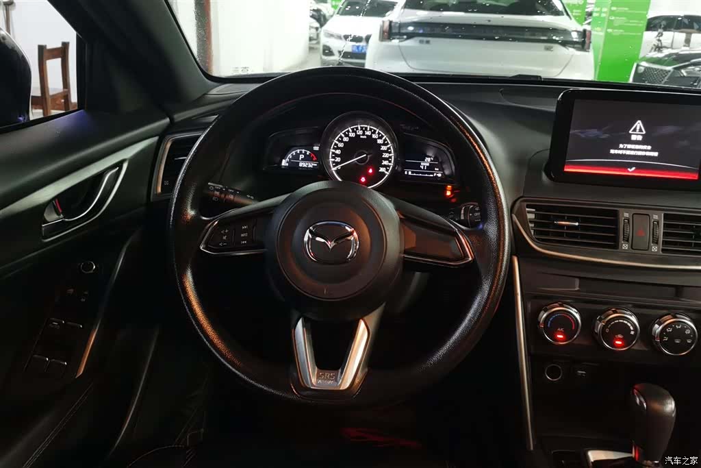 Mazda CX-4, 2019 15
