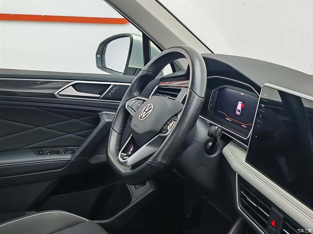Volkswagen Tiguan L, 2022 22