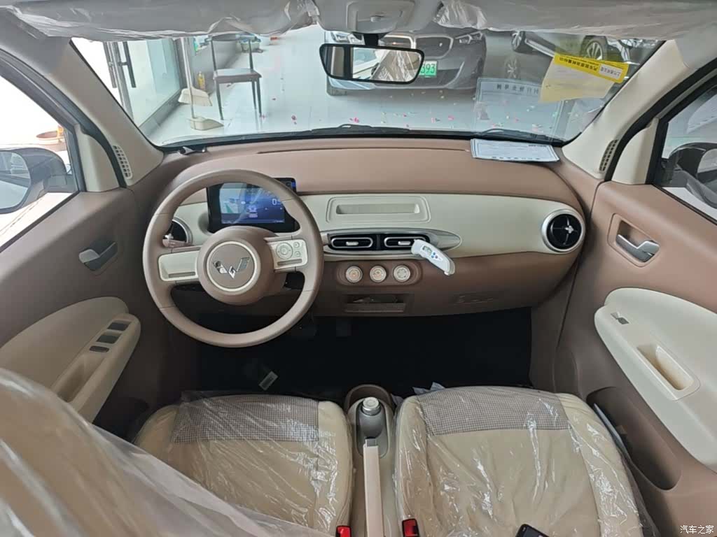 Wuling MINIEV, 2026 10