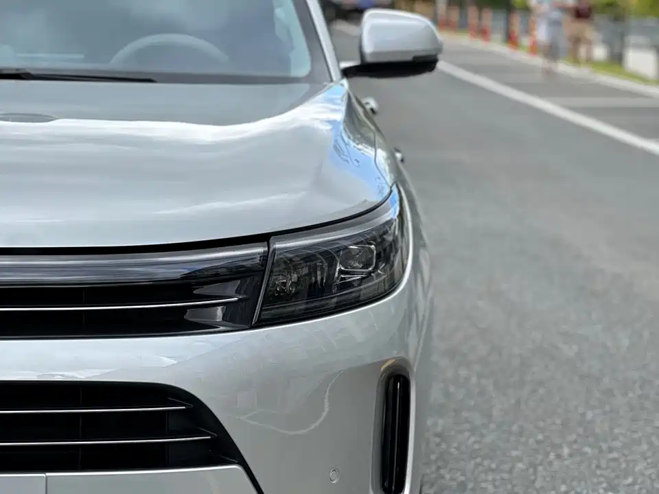 AITO Ask the world M7