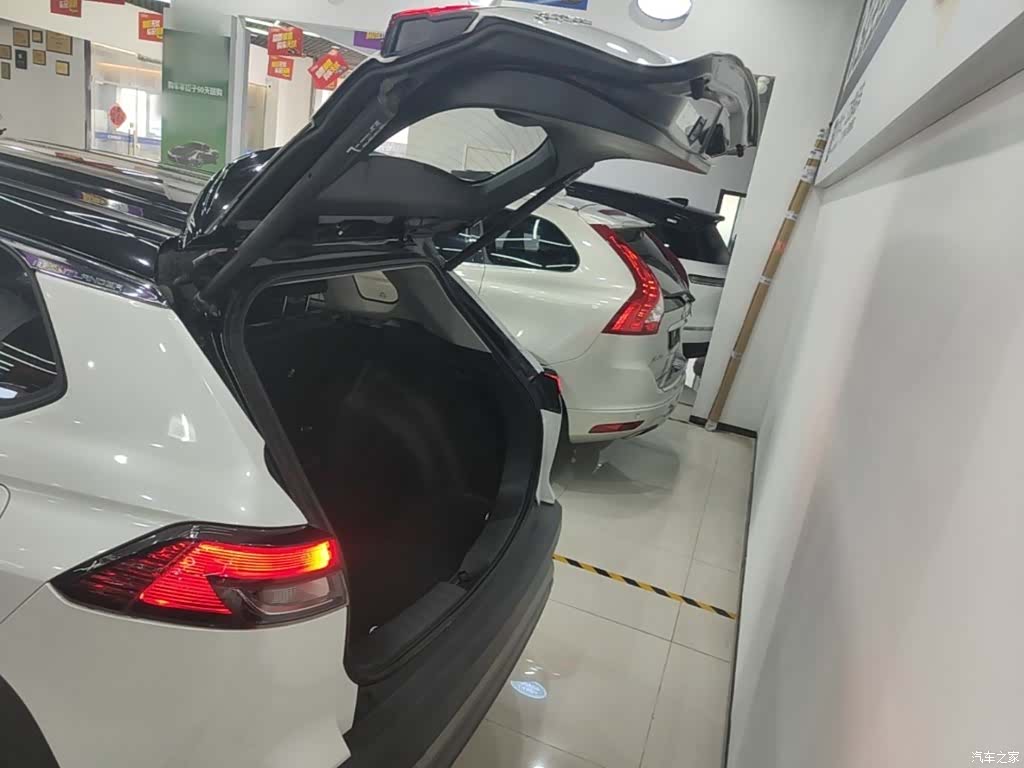 Toyota Frontlander, 2022 19