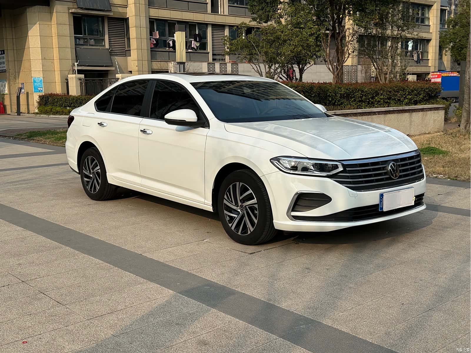 Volkswagen Lavida, 2024 3