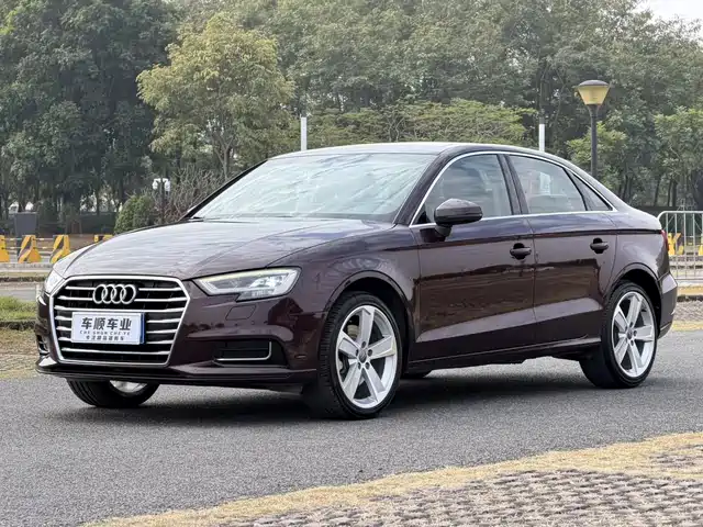 Audi A3 2018 — купить из Китая под заказ