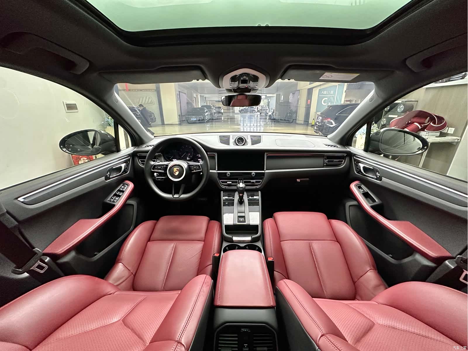 Porsche Macan, 2022 9