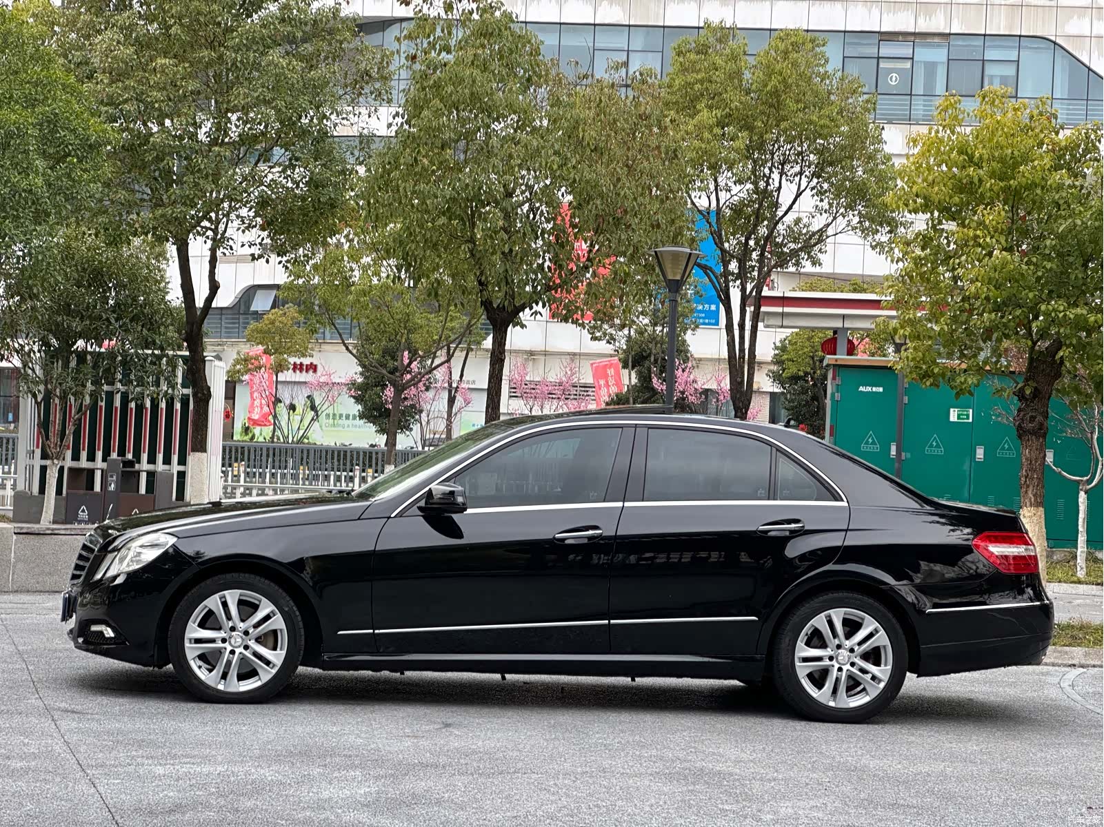 Mercedes-Benz E-Class, 2011 4